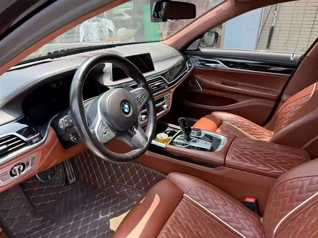 BMW 7 Series 2021
