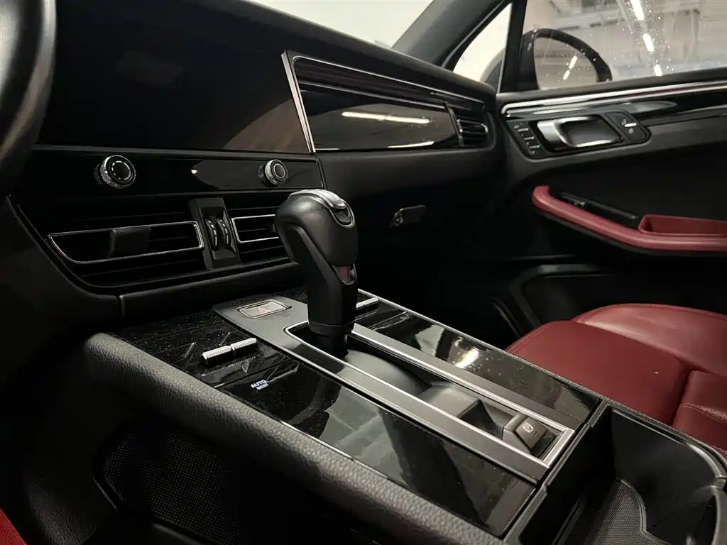 Porsche Macan 2023 — фото 12