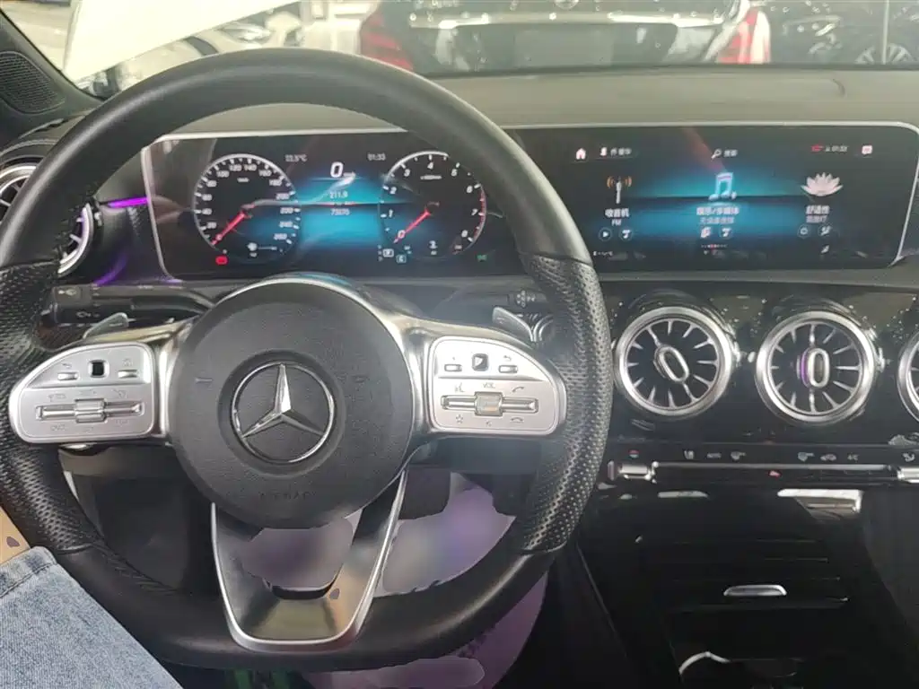 Mercedes-Benz A-Class 2020 — фото 10
