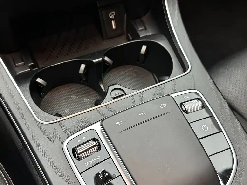 Mercedes-Benz C-Class 2020 — фото 16