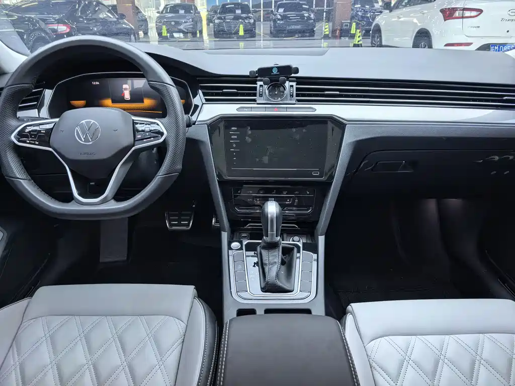 Volkswagen Magotan 2025