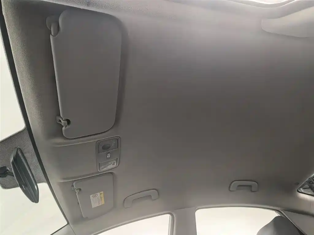 Hyundai Verna 2017 — фото 14