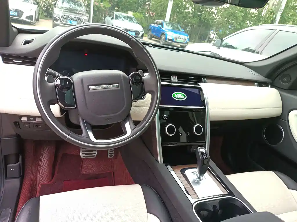 Land Rover Discovery Sport 2021 — фото 12