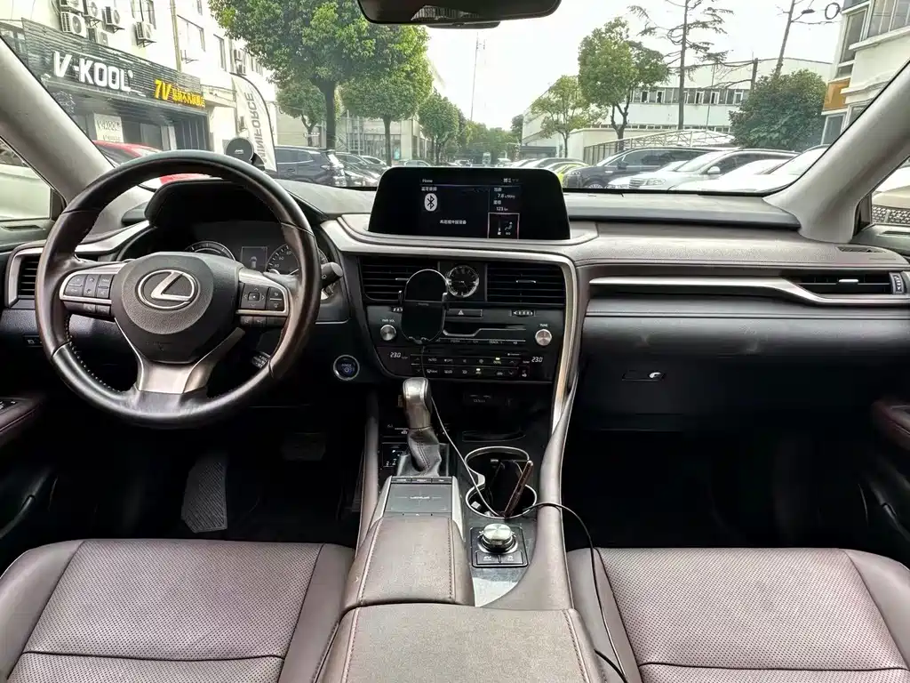 Lexus RX 2021