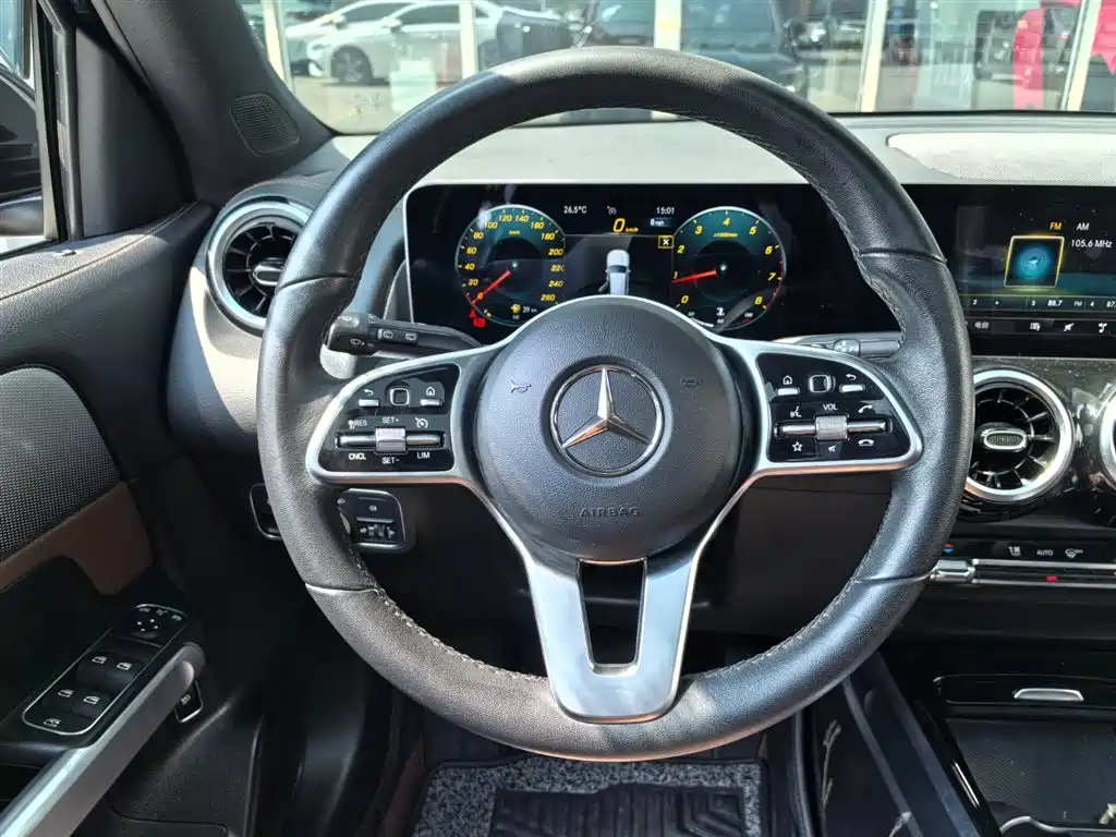 Mercedes-Benz GLB 2021