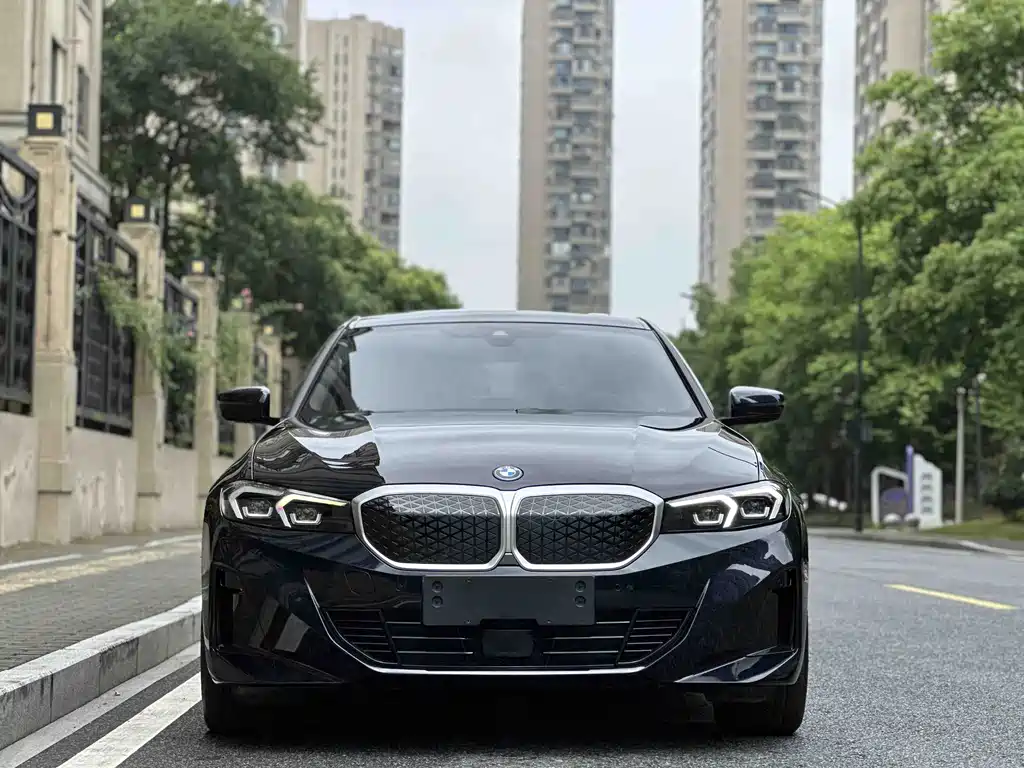 BMW i3 2025