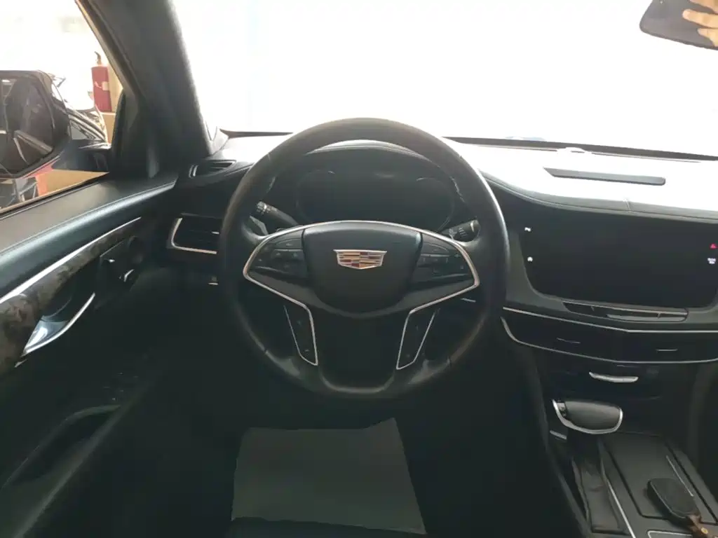 Cadillac CT6 2016 — фото 11