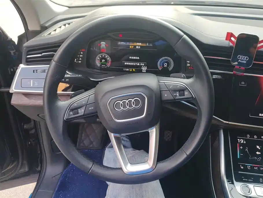 Audi Q7 2023 — фото 15