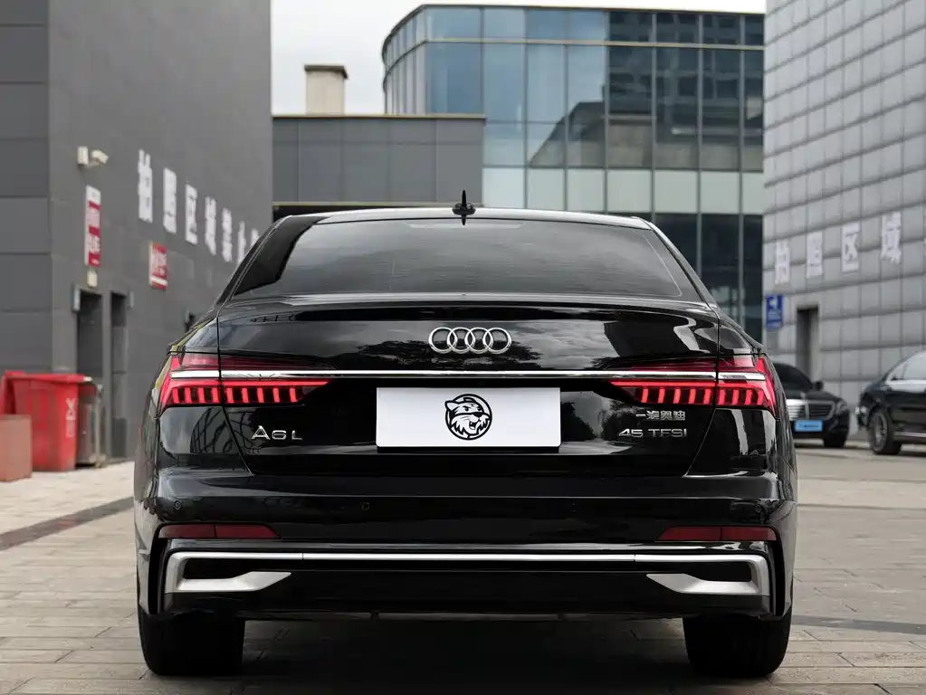 Audi A6L 2023 — фото 12