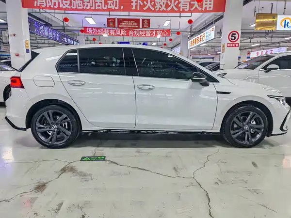 Volkswagen Golf 2023