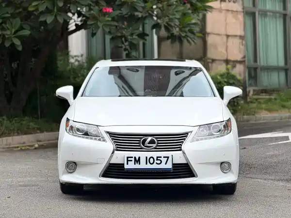 Lexus ES 2015