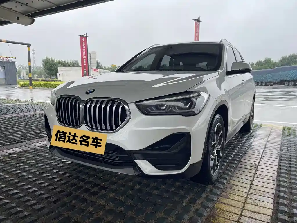 BMW X1 2021 — фото 1