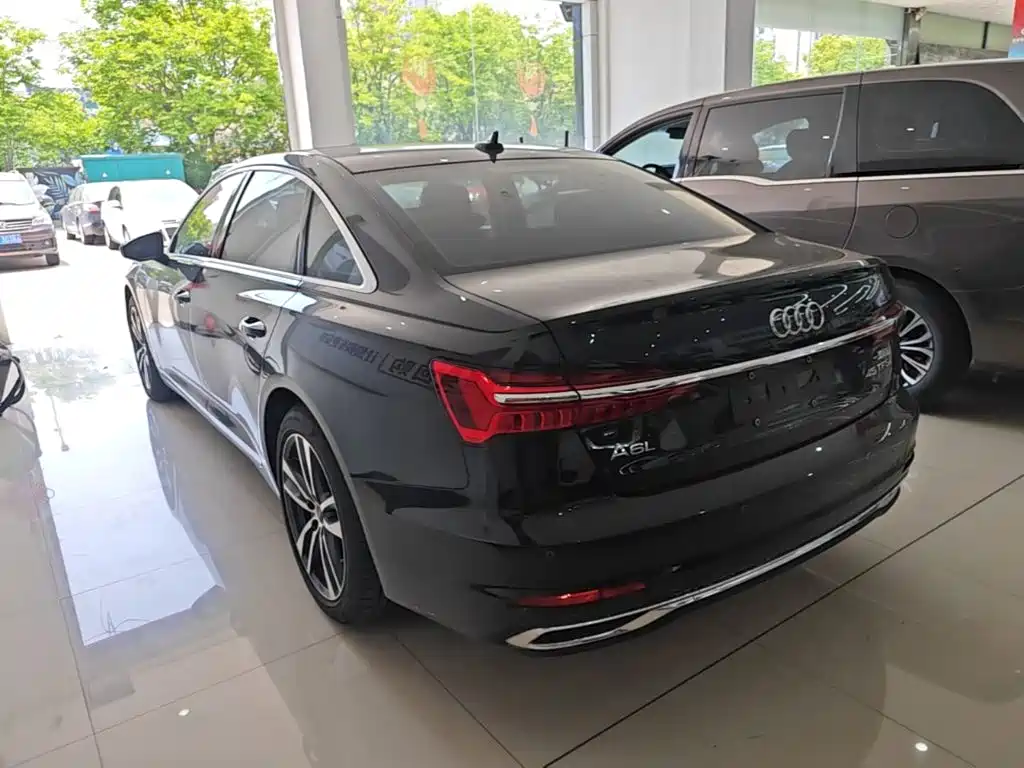 Audi A6L 2023 — фото 23