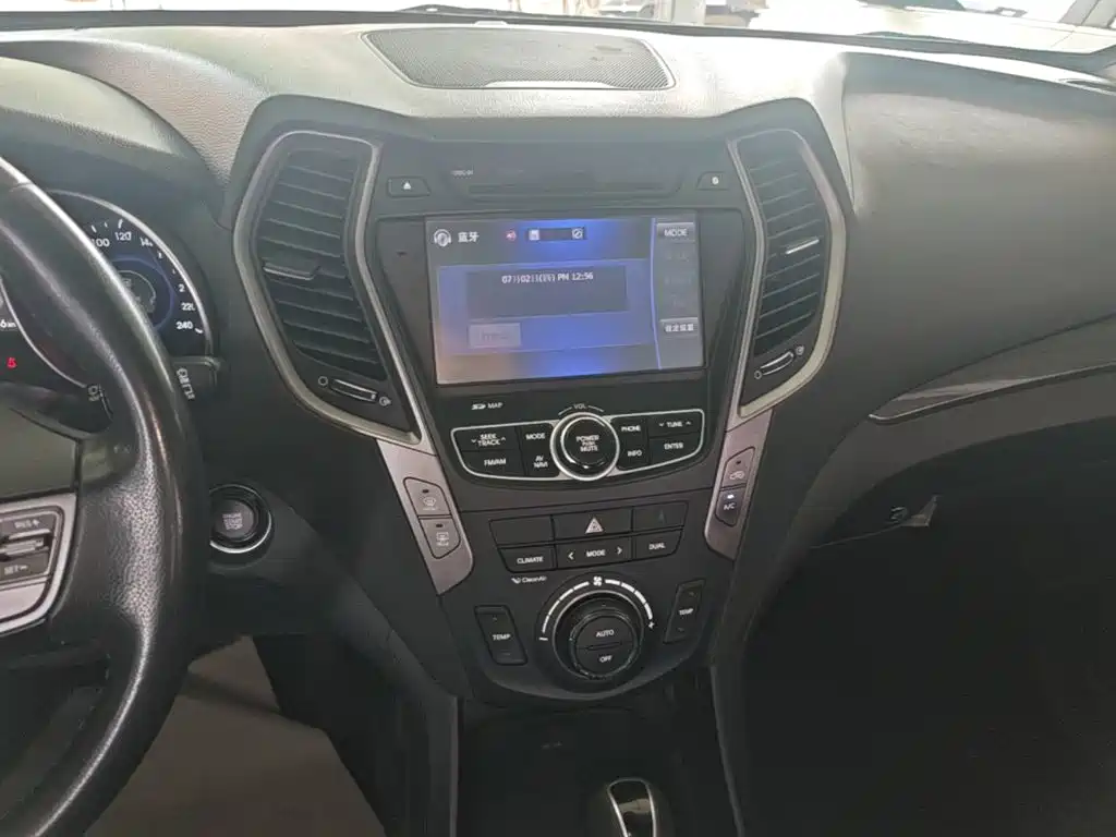 Hyundai Santa Fe 2016 — фото 13
