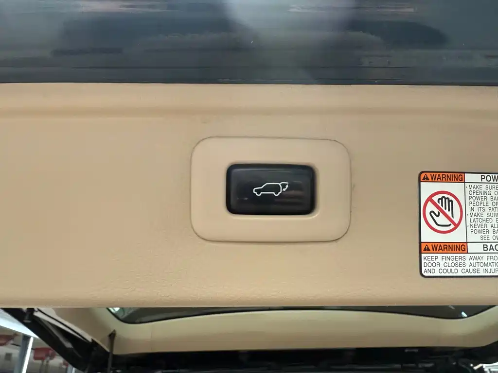 Toyota Alphard 2014 — фото 23