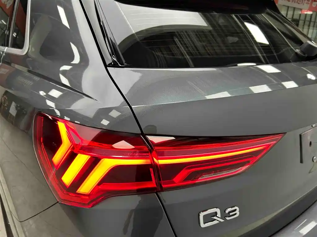 Audi Q3 2023 — фото 19