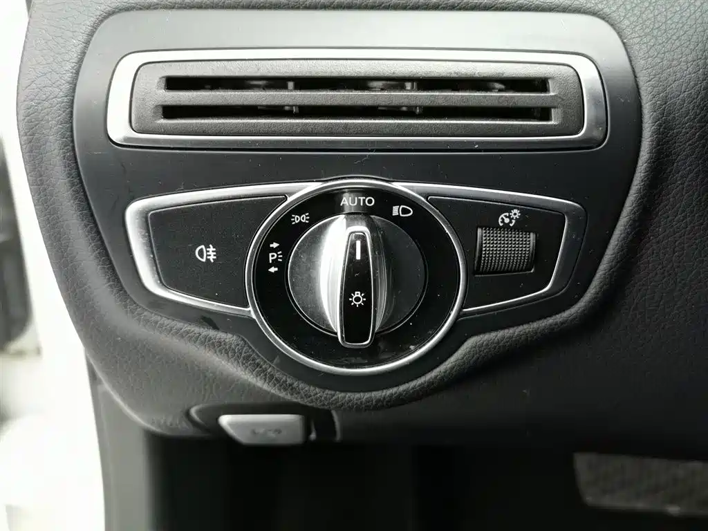 Mercedes-Benz C-Class 2015 — фото 21