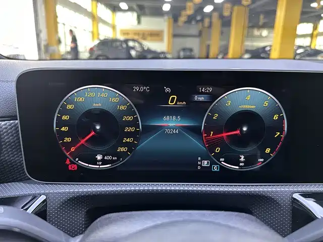 Mercedes-Benz A-Class 2020 — фото 10