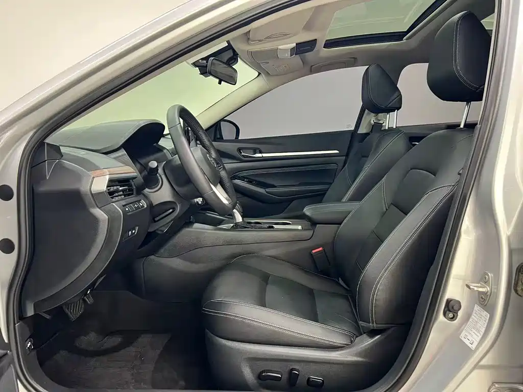 Nissan Teana 2022