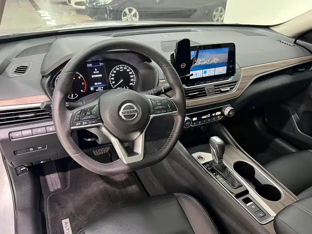 Nissan Teana 2022