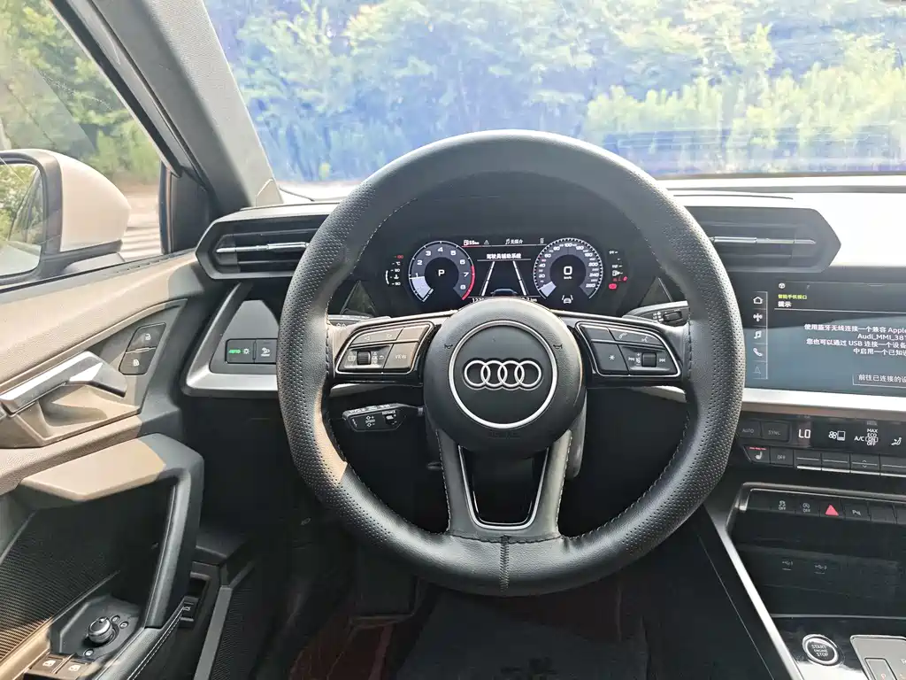 Audi A3 2023 — фото 13