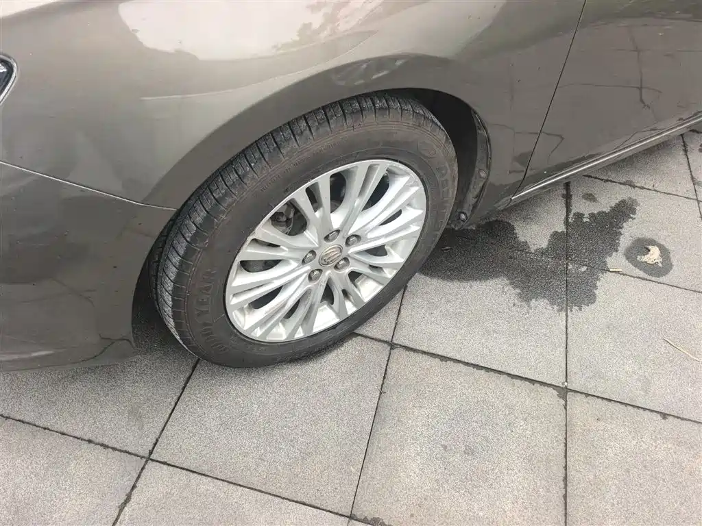 Buick Excelle 2015 — фото 23
