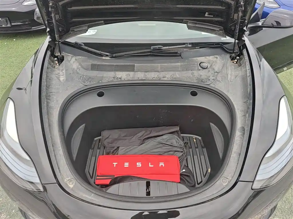 Tesla Model 3 2023 — фото 16