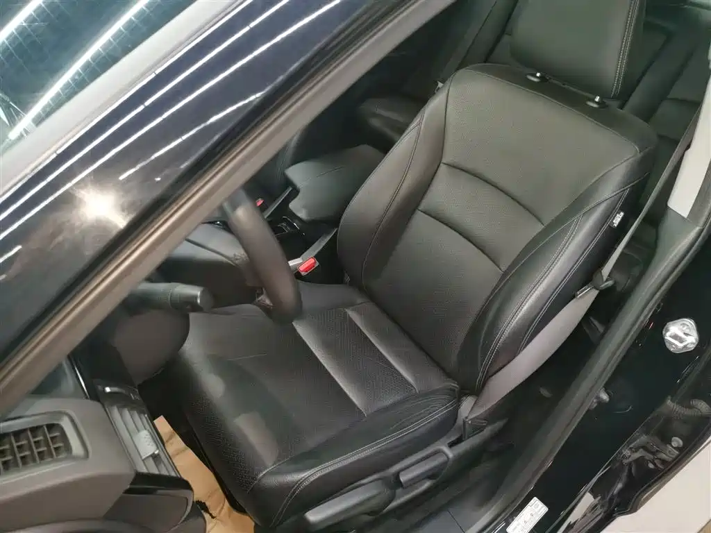 Honda Accord 2017 — фото 11