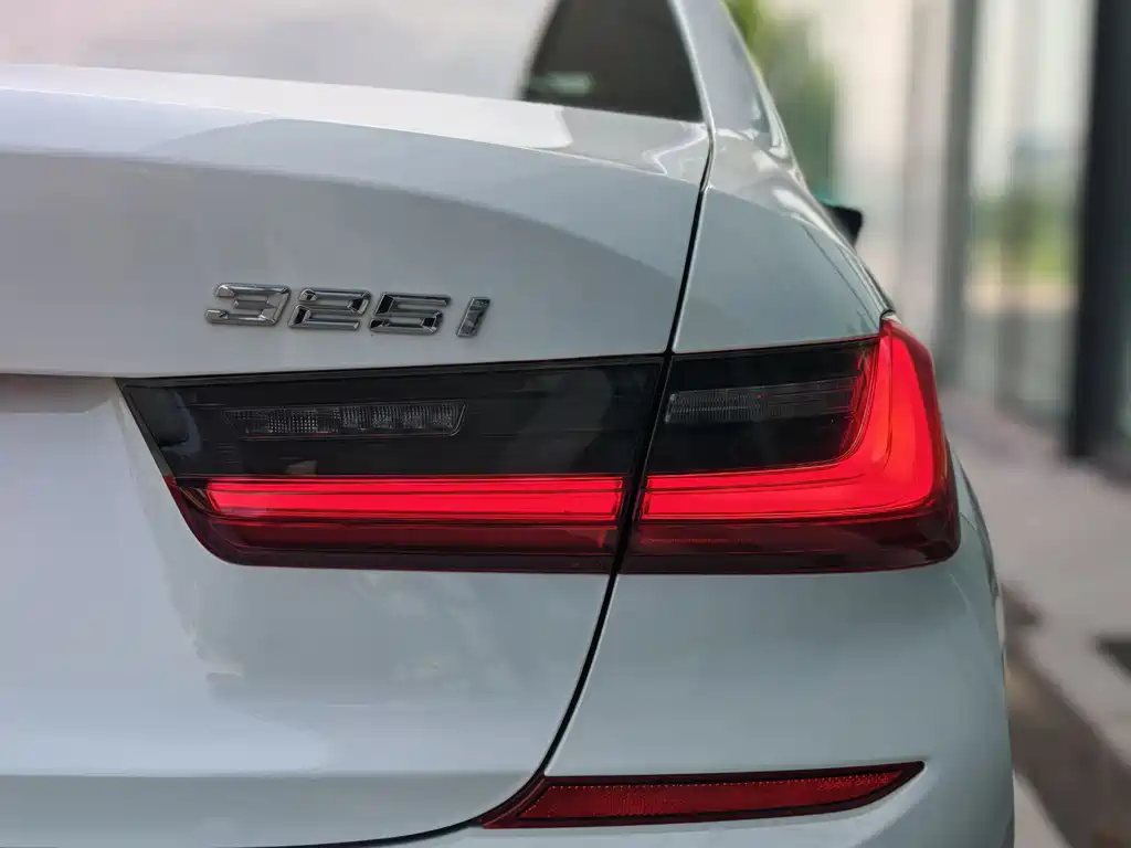 BMW 3 Series 2022 — фото 11
