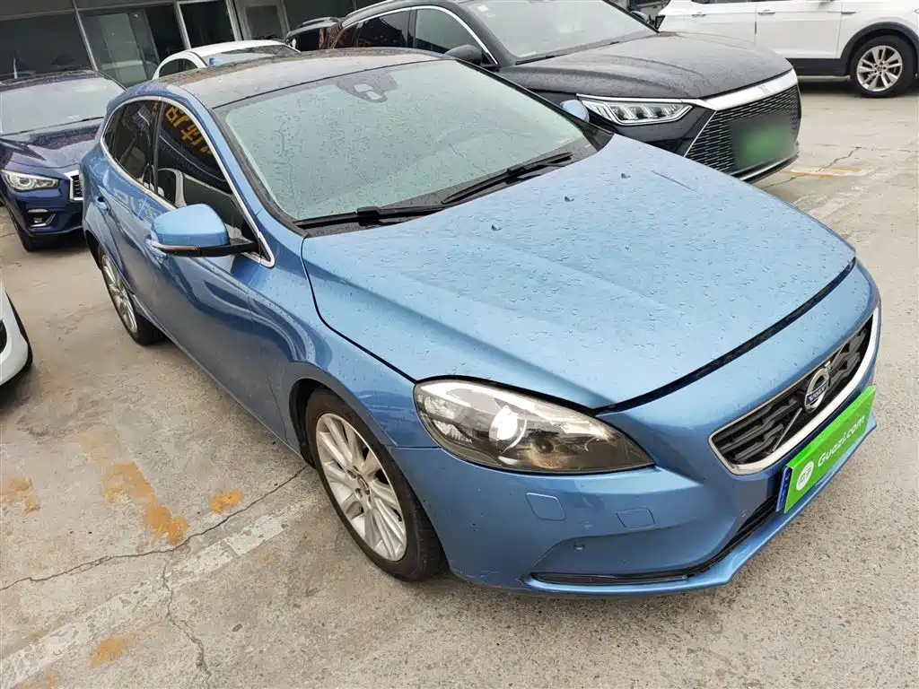 Volvo V40 2015 — фото 4