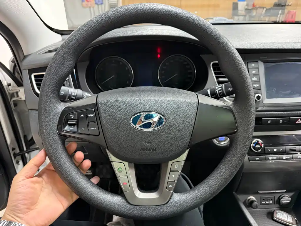 Hyundai Mistra 2016 — фото 10