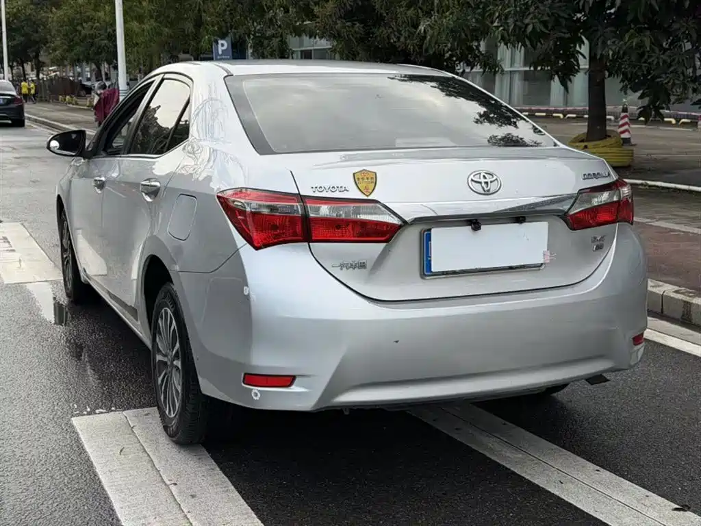 Toyota Corolla 2018 — фото 25