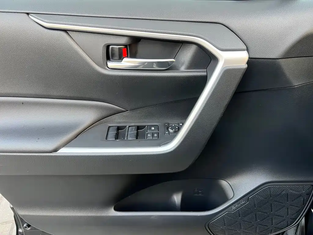 Toyota RAV4 Prime 2022 — фото 15