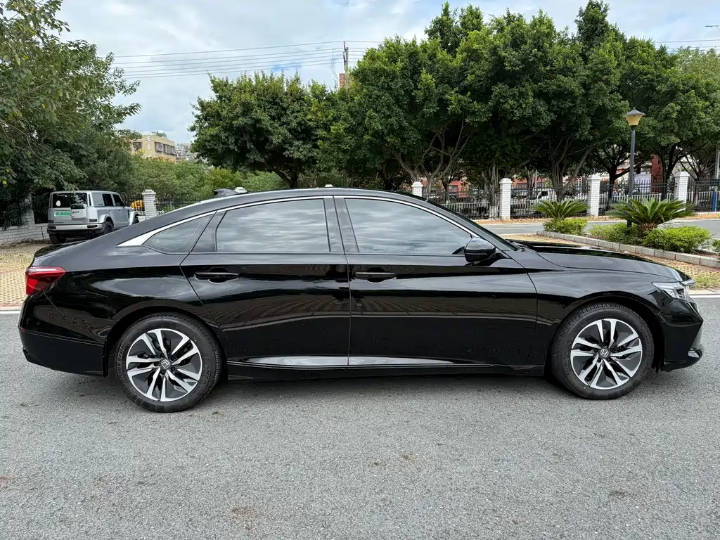 Honda Inspire 2023 — фото 12