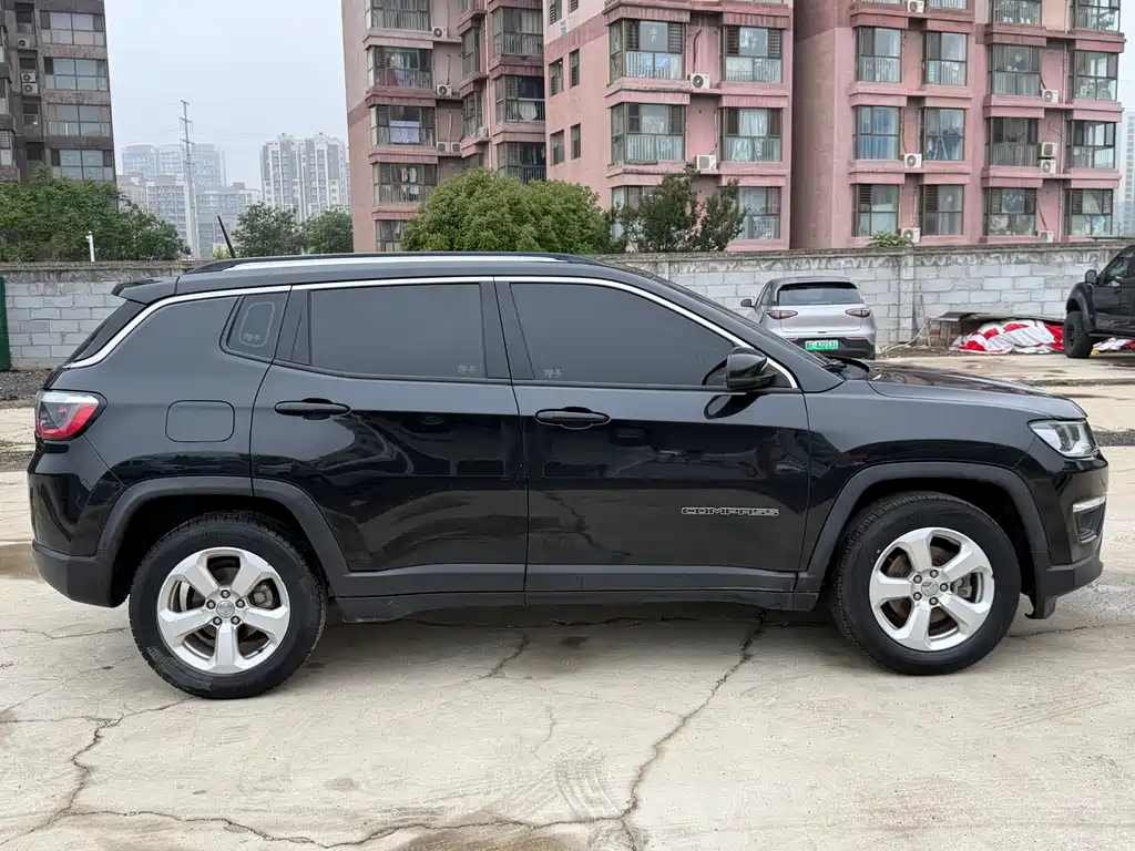 Jeep Compass 2018 — фото 5