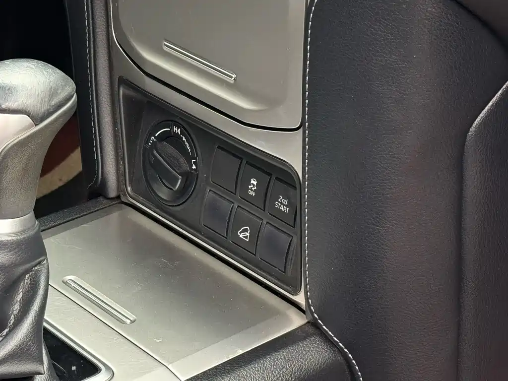 Toyota Prado 2020 — фото 17