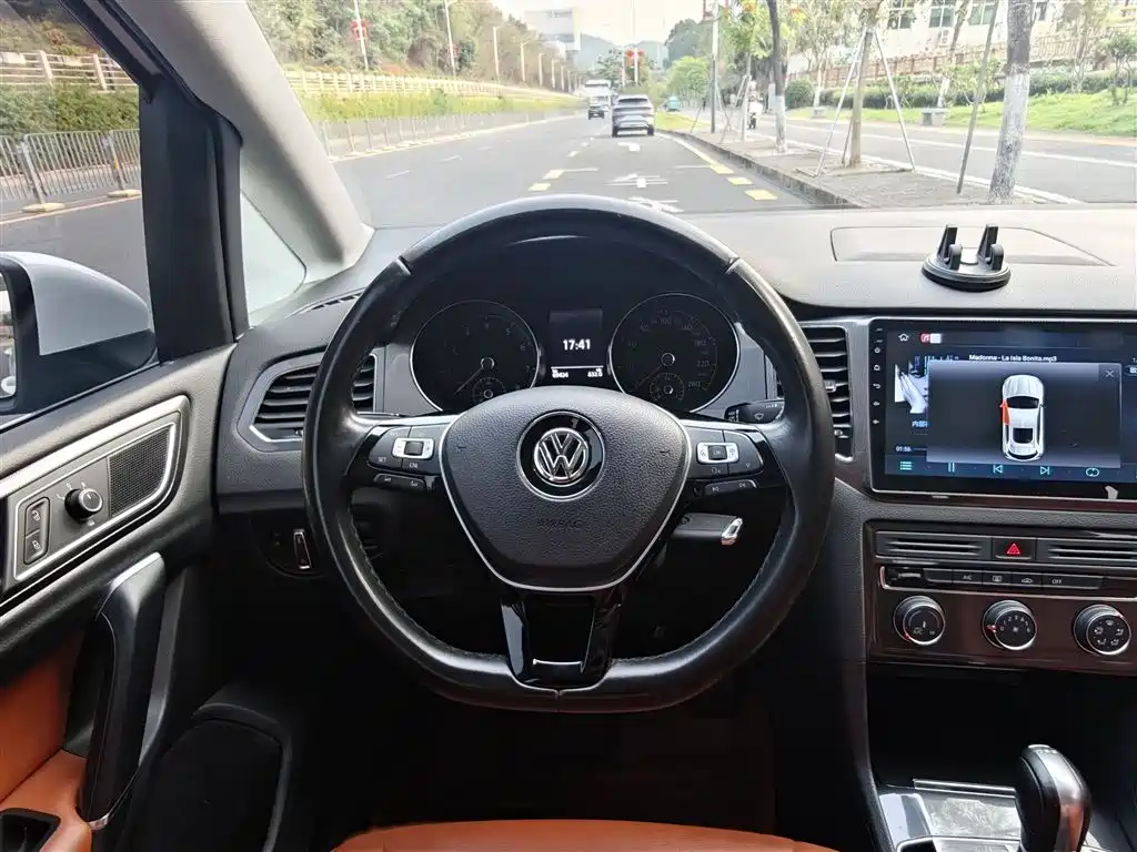 Volkswagen Golf Sportsvan 2017 — фото 3