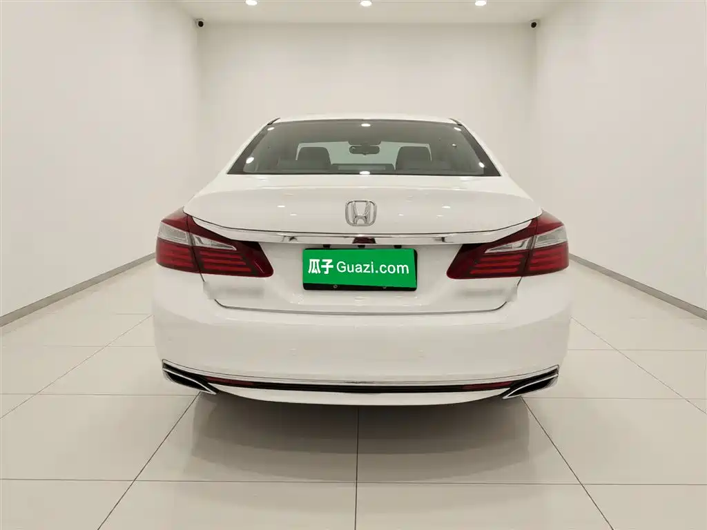 Honda Accord 2017 — фото 6
