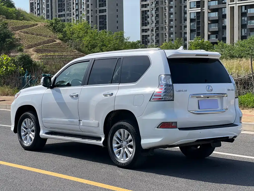 Lexus GX 2015 — фото 7
