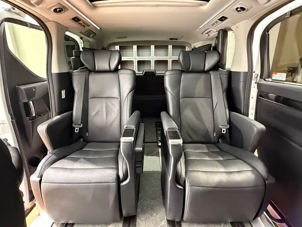 Toyota Vellfire 2020 — фото 21