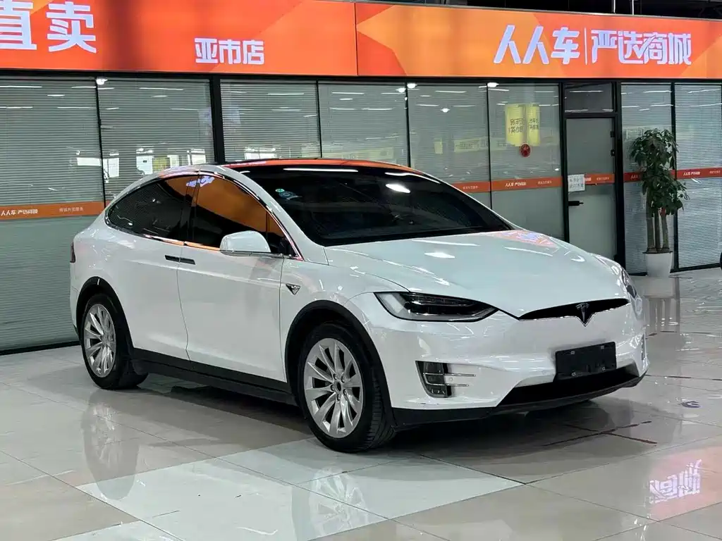 Tesla Model X 2017 — фото 3