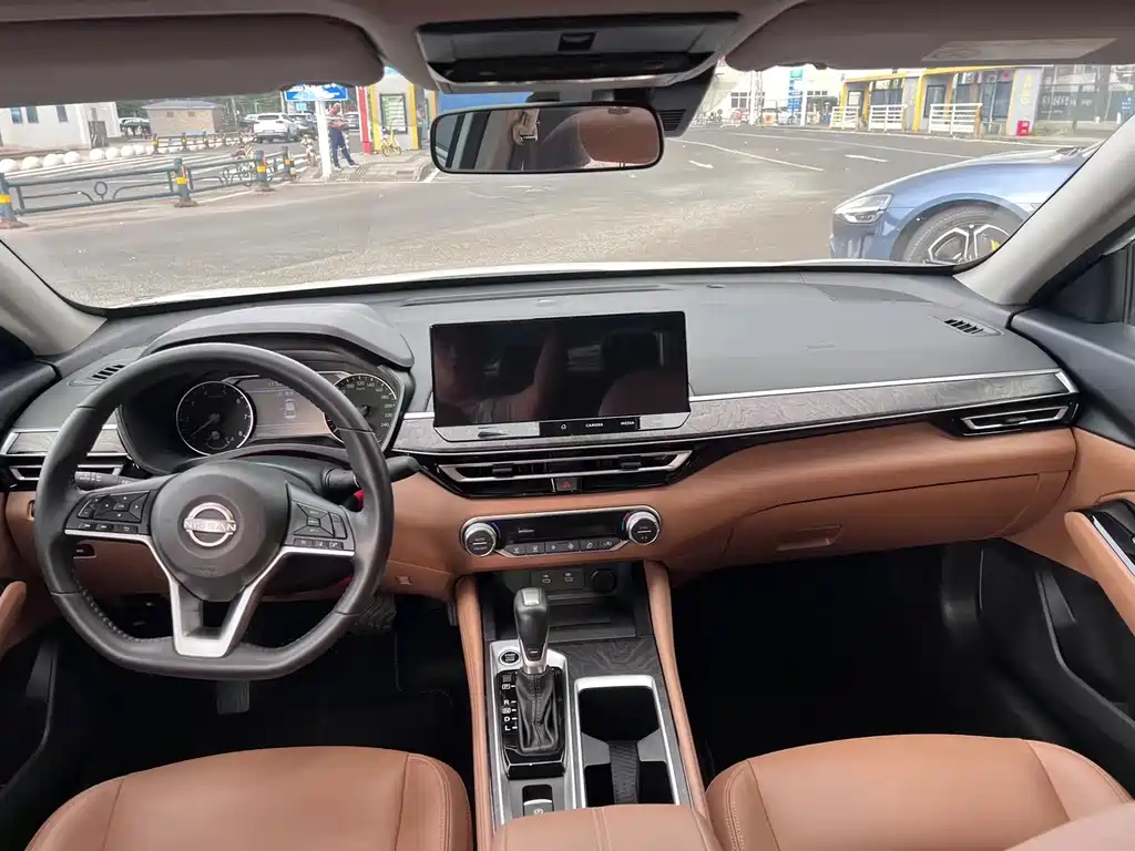 Nissan Teana 2025