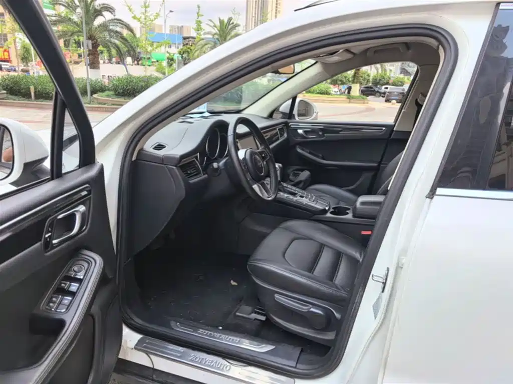Zotye SR9 2017 — фото 16
