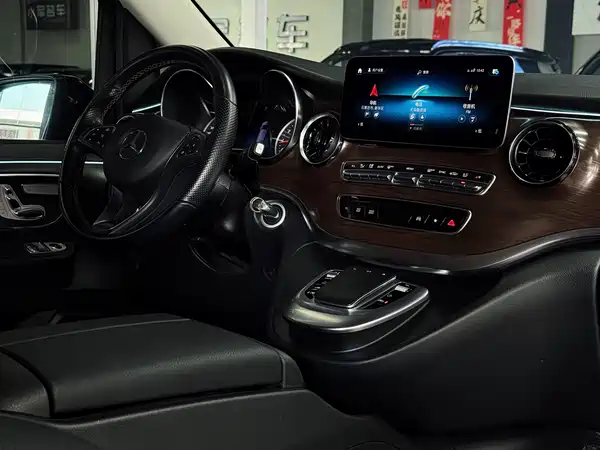 Mercedes-Benz V-Class 2022
