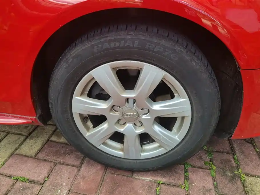 Audi A4L 2011