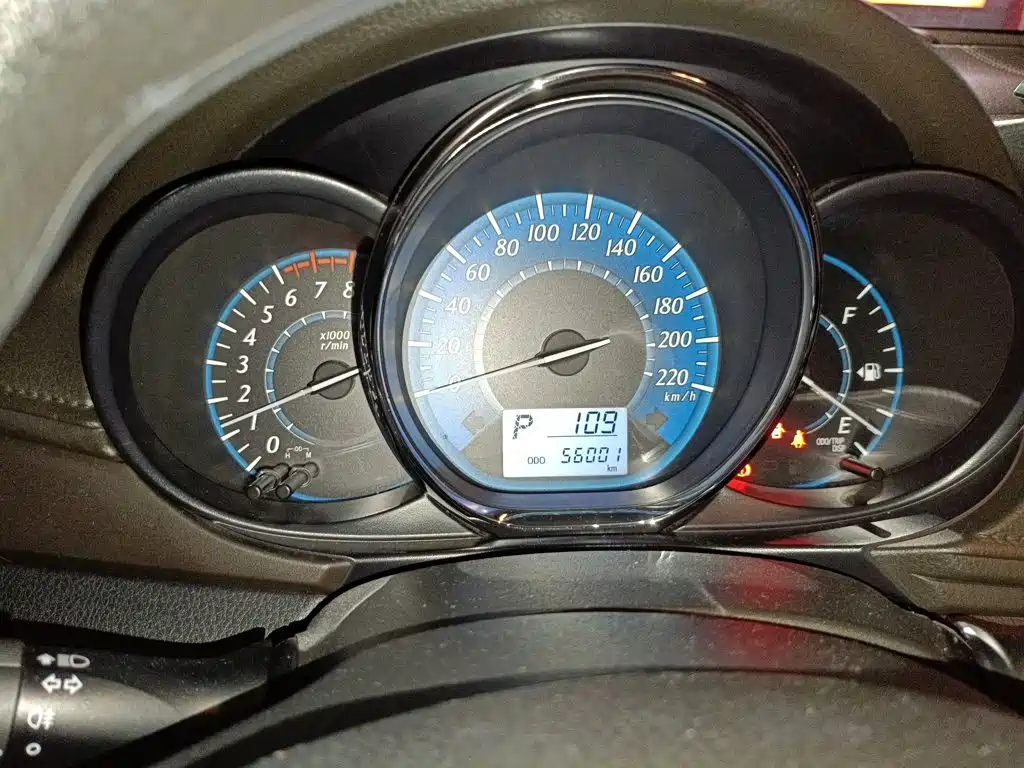 Toyota Yaris L 2015