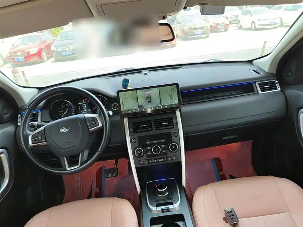 Land Rover Discovery Sport 2017 — фото 10
