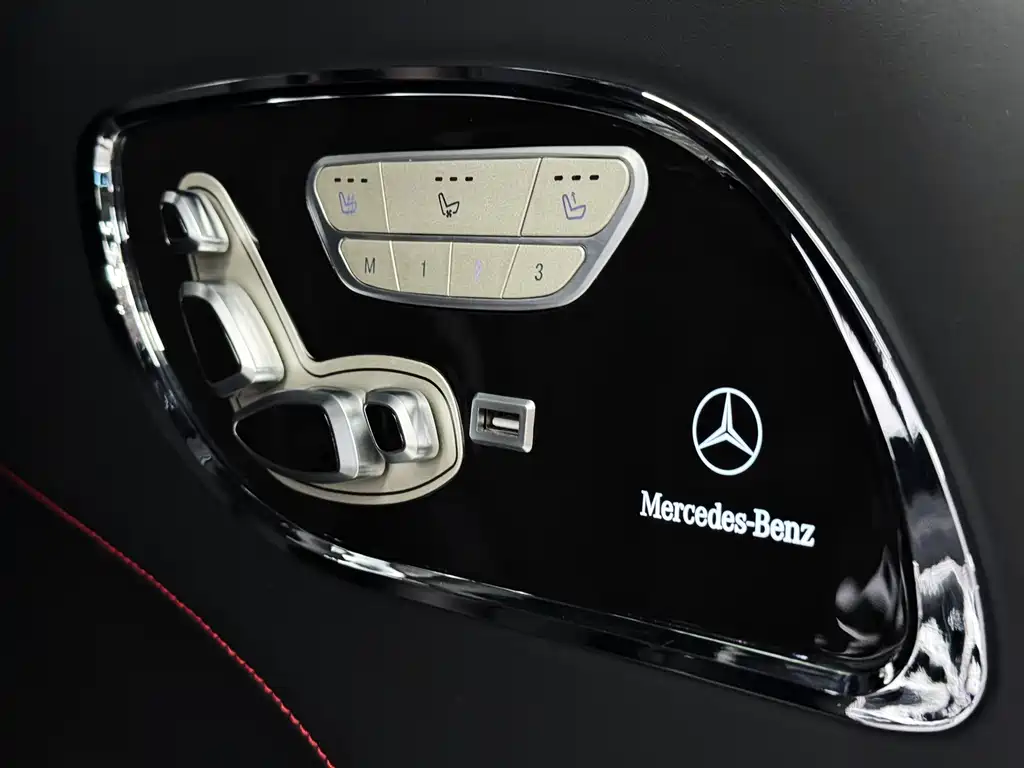Mercedes-Benz V-Class 2022 — фото 12