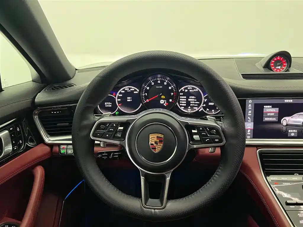 Porsche Panamera 2020 — фото 11