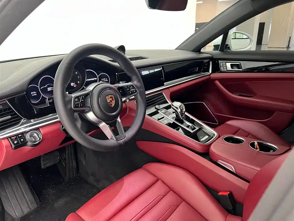 Porsche Panamera 2020 — фото 9